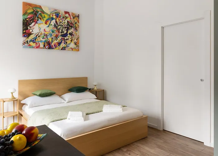 Modern In Isola-garibaldi Apartament *