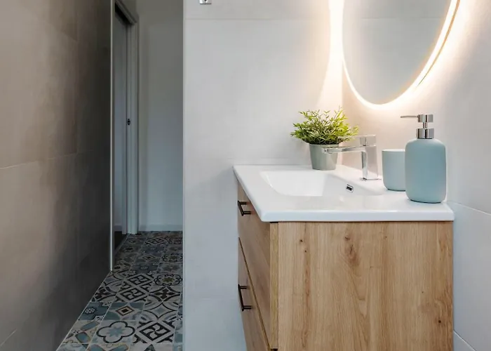 Apartament Modern In Isola-garibaldi Mediolan