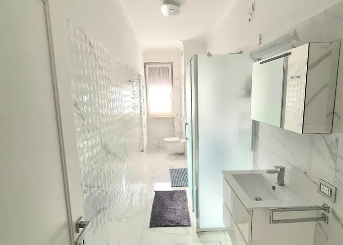 Arrivasti Stays, Spacious In Centre Apartment Milan