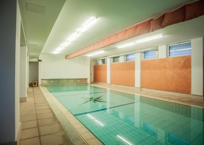 Design And Wellness With Pool And Gym Milaan