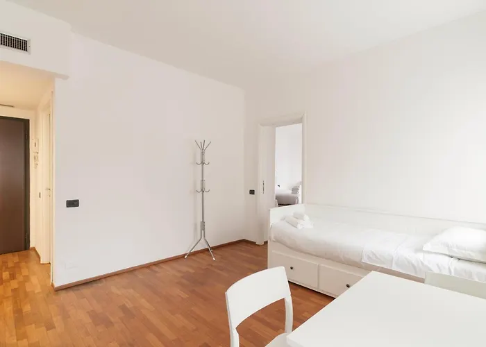 Guesthost - Cozy In Citta Studi * Milan