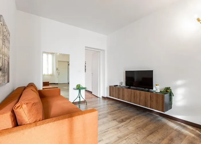 Via Torino Heart -apartment In The Heart Of *