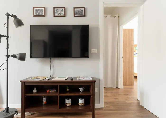 Guesthost - Cenisio Cozy Flat Near Mm5 Apartamento *