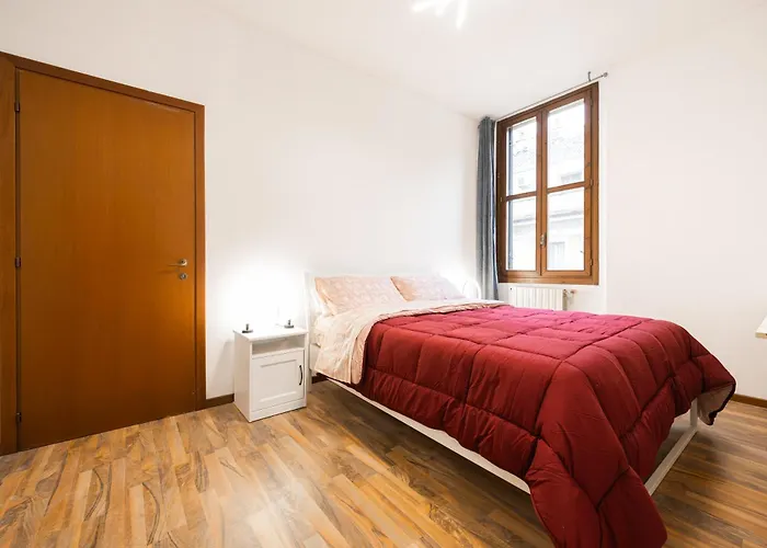 Near Station And Porta Venezia Apartment *