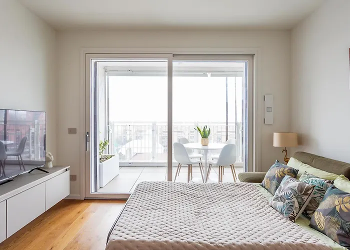 The Luxe Naviglio - 5 Min From Metro M4 Frattini 아파트 밀라노