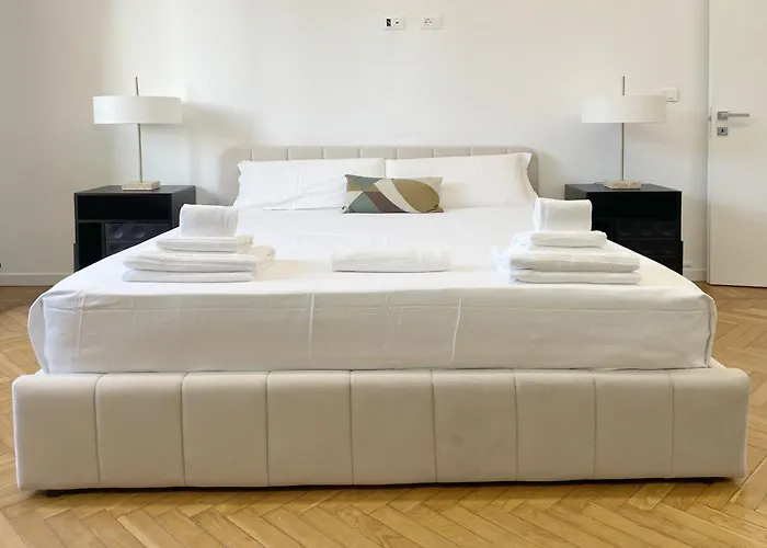 Largo De Benedetti- Panoramic View ميلان