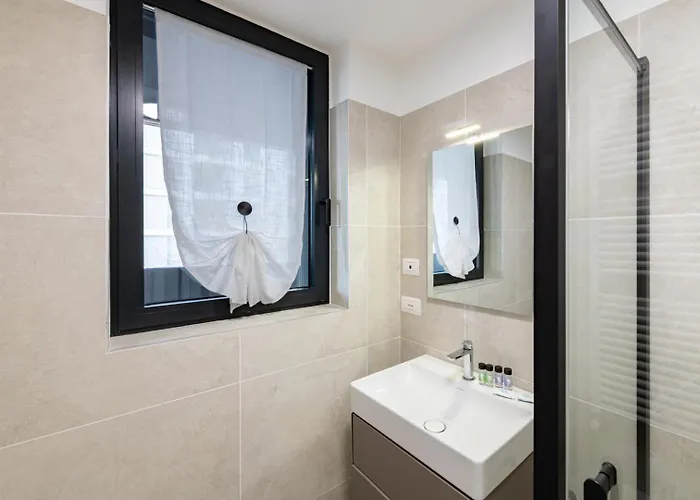 Parcheggio Gratuito - New 1bdr Con Terrazzo 公寓 米兰