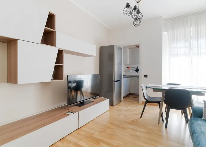 Guesthost - Stylish Flat In Navigli District ミラノ