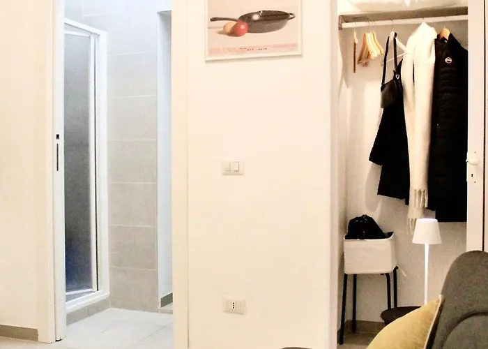 Cozy Among The Liveliest Street Of Isola