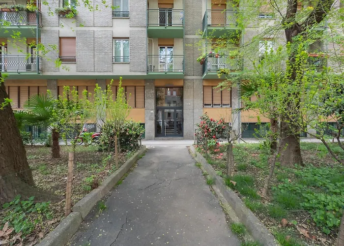 Comfortable Two-room Porta Romana M3 דירה *