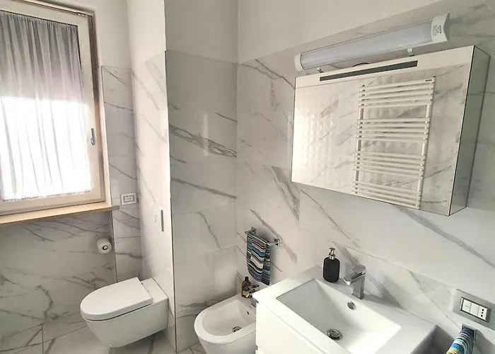 Arrivasti Stays, Spacious In Centre