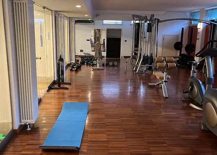 Appartement Design And Wellness With Pool And Gym