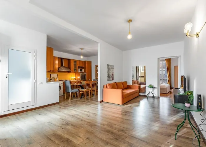 Via Torino Heart -apartment In The Heart Of *