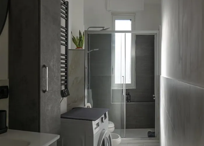 Apartman Casa Enea Luxury House - Bocconi Navigli - Private Parking