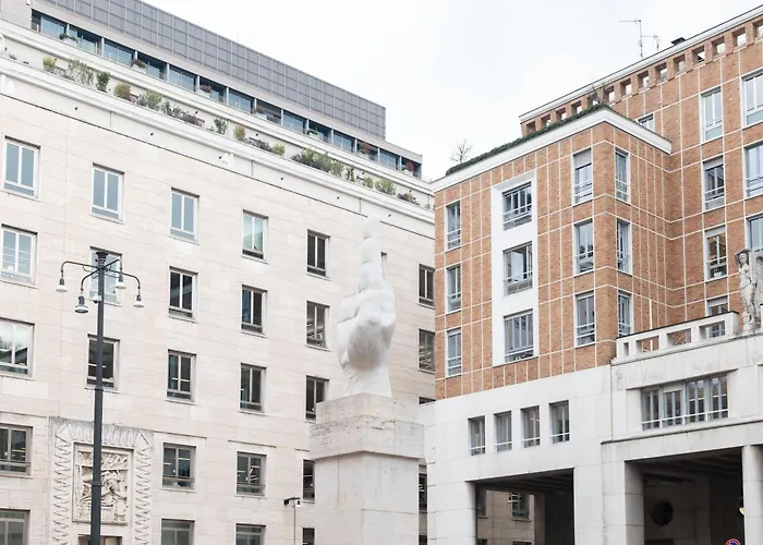Elegante E Raffinato Bilocale B In Piazza Affari