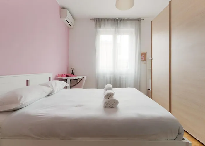 Apartament Guesthost - Cozy Flat Near Gorla M1 Mediolan