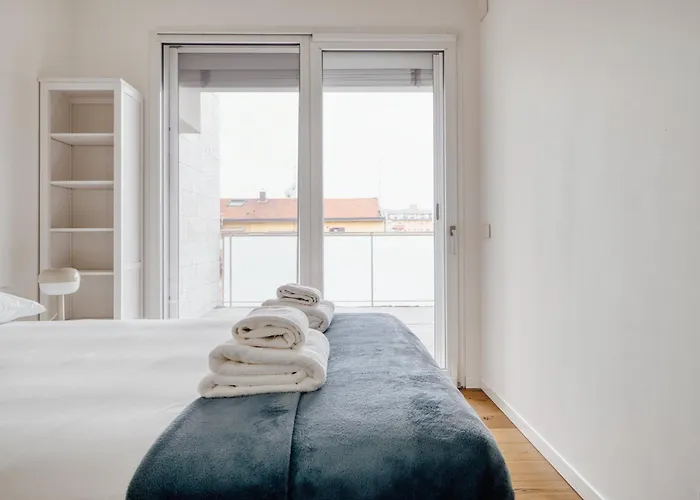 Just Urban - Bright 2br With Terrace 10 Min M4 To Duomo