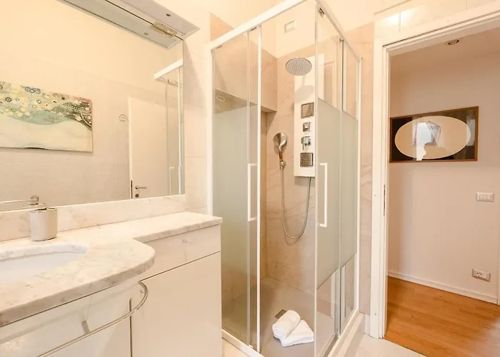 Appartement Elegant 3br 15 Min Walk To The Duomo, 2 Min To Sempione