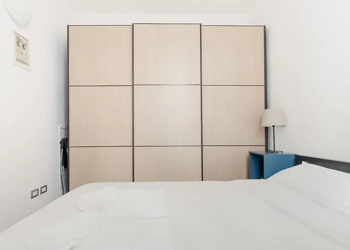 Guesthost - M5 Isola Comfy *