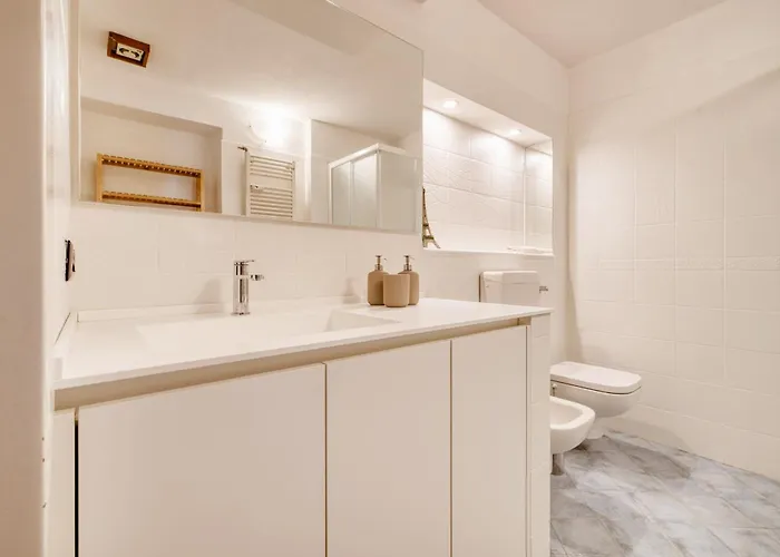 Just Urban Stays - Refined Apartment In City Life 2 Min M1 E M5 Metro