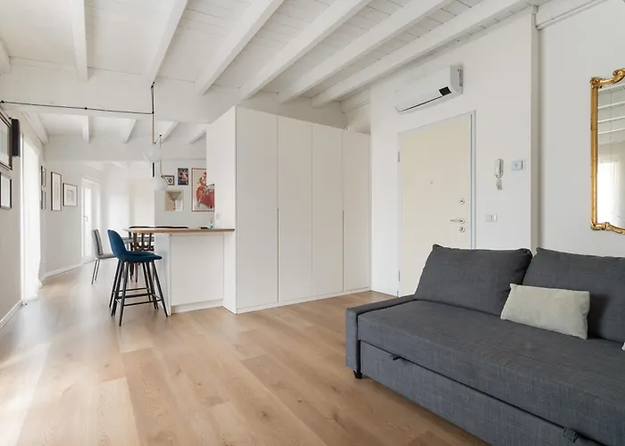 Guesthost - Cozy Porta Vittoria Area 아파트 *