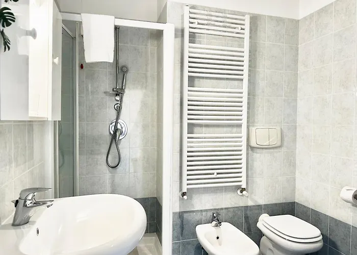 Apartment Peaceful Oasis With Balcony And Parking, Mailand