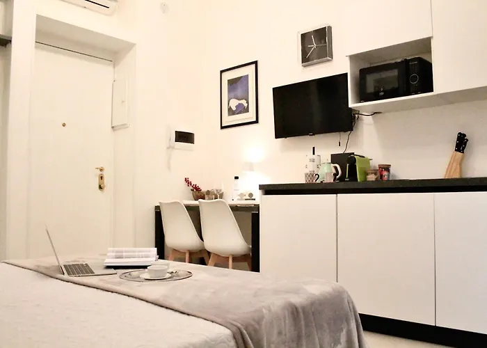 Cozy Among The Liveliest Street Of Isola Milan