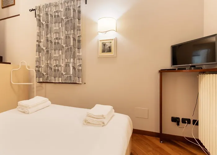 Guesthost - Comfy Flat Near Ospedale Policlinico Apartmán