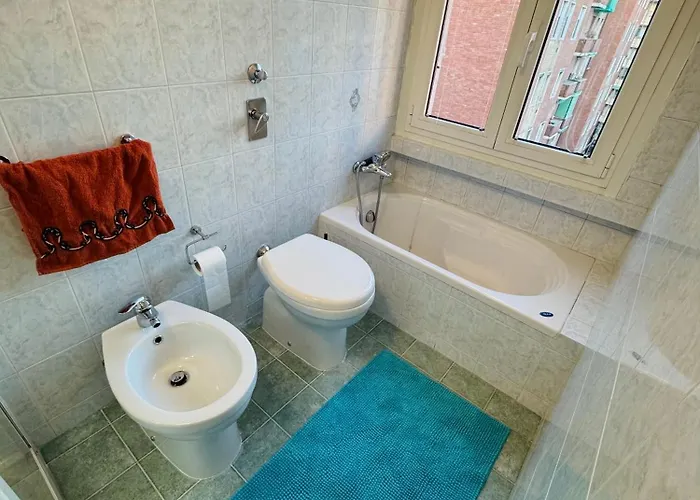 Corner House * Милан