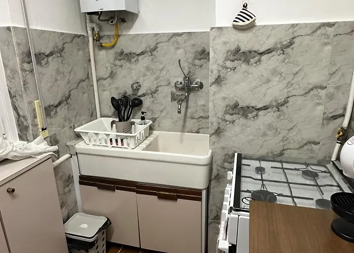 Airb&b Mery -fabrique Unipol Dome- Apartamento *