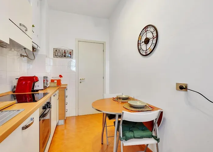 Pagano M1 California M4 - Bright & Cozy Apartment