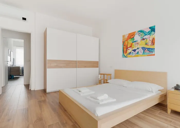 Guesthost - Cenisio Cozy Flat Near Mm5 * Milão