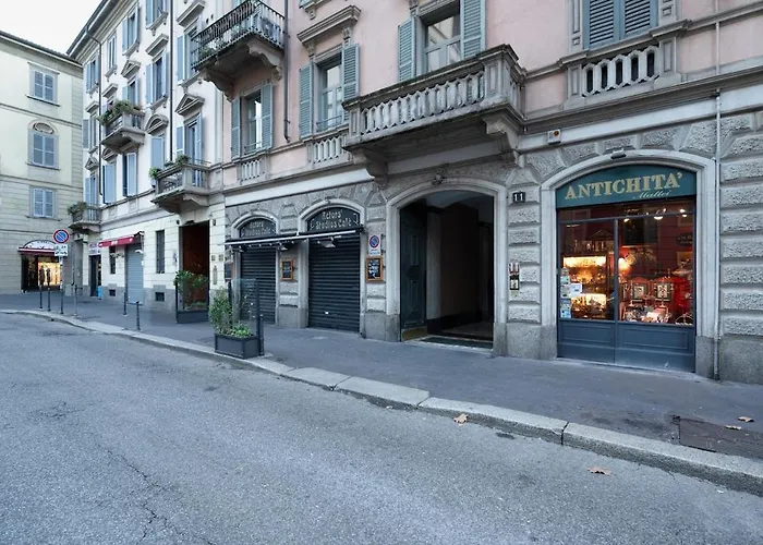 Apartment Corso Magenta Historic Milan