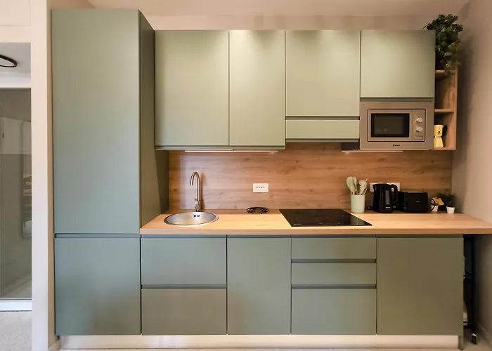 Apartman Drops & Dots In The Key Area Of