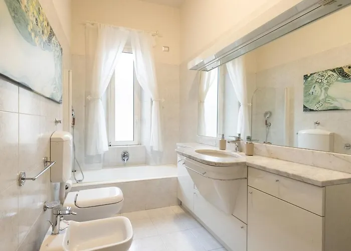 Elegant 3br 15 Min Walk To The Duomo, 2 Min To Sempione Appartement Milan