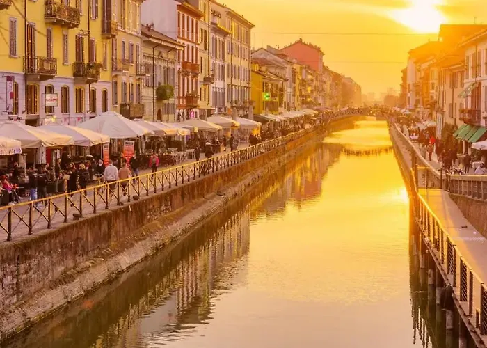 Boutique Flat Steps From Duomo *