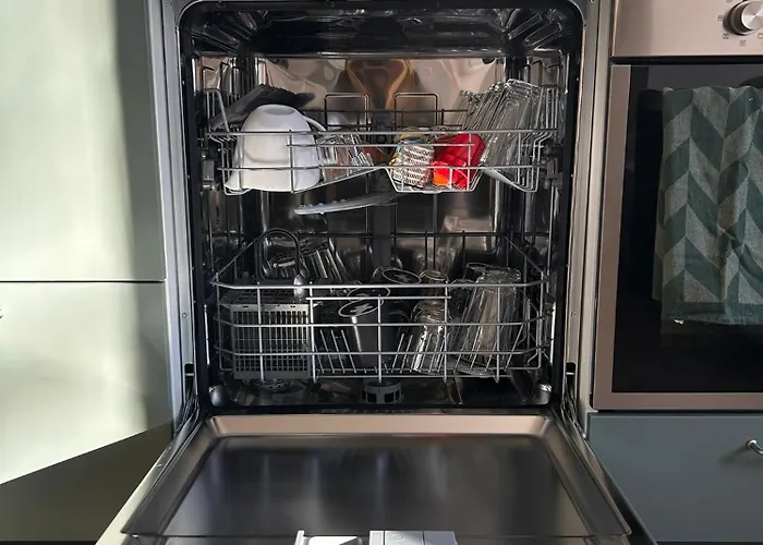 Modern And Bright House 20 Minutes From The Duomo Appartement