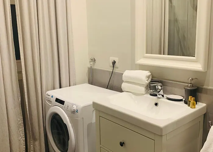 Hostmate - - Via Cirillo - Arco Della Pace Apartment