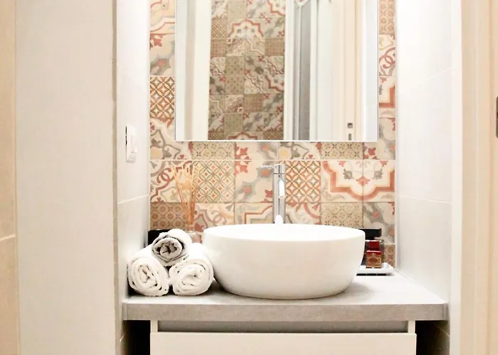 Cozy Among The Liveliest Street Of Isola Apartment Milan