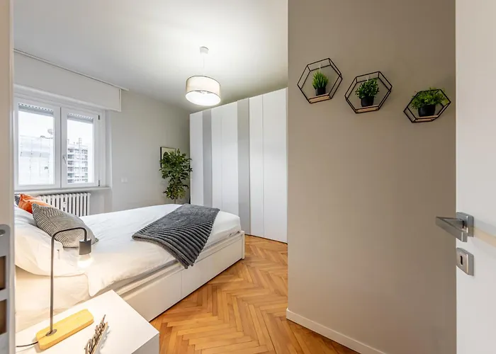 Navigli Bilocale Moderno Con Balcone Sul Giardino Apartmán Milán