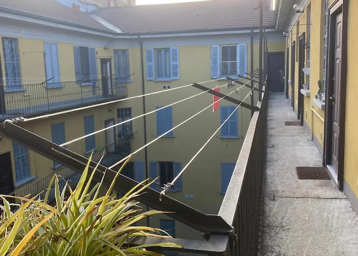 Charm Two-room Bocconi Navigli Darsena ミラノ