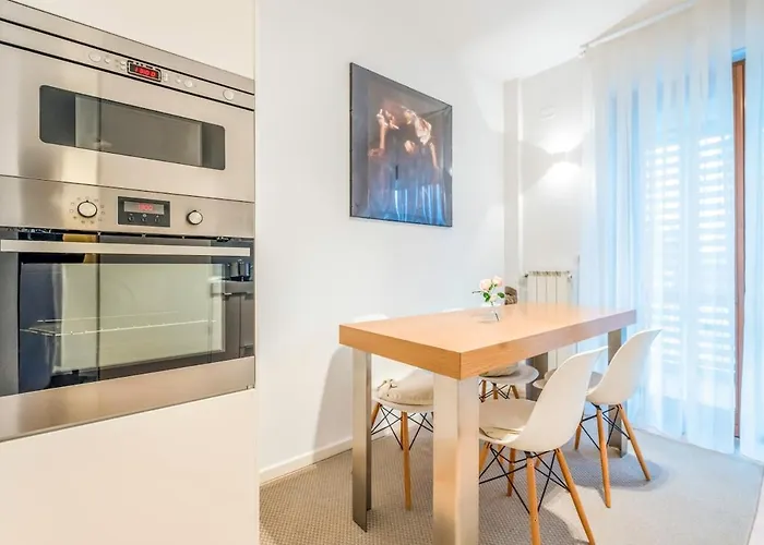 Luminoso E Ristrutturato Con Doppio Balcone E Wifi 公寓 米兰