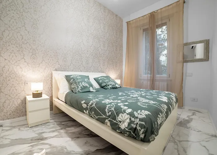 Bright '46' Cosy And Apartament *