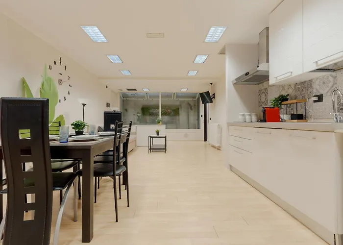 Apartmán Urban Loft With Pool Table - M3 And Train Station - Duomo In 10 Min *