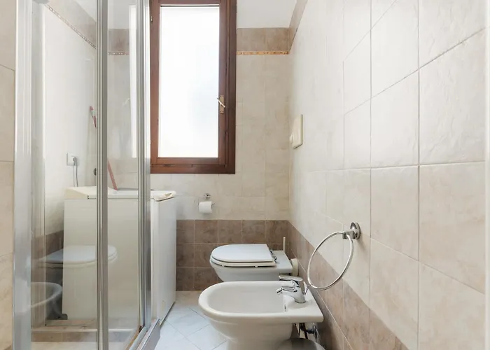 Guesthost - M5 Isola Comfy Milan