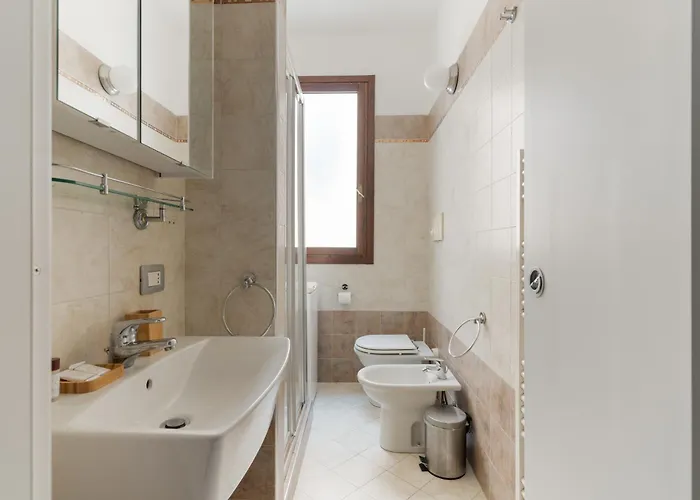 Apartamento Guesthost - M5 Isola Comfy Milán