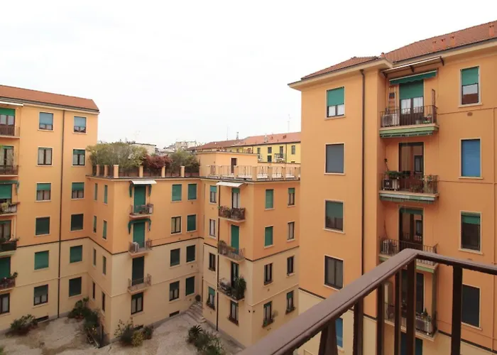 Station - Your From Apartment *