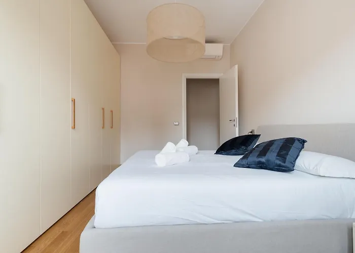 Guesthost - Bright Gambara ميلان