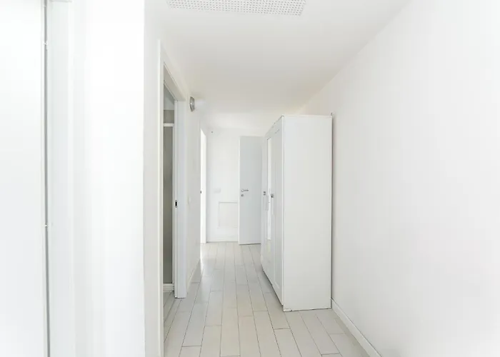 Apartmán 3br With Large Terrace - 800m From San Leonardo M1