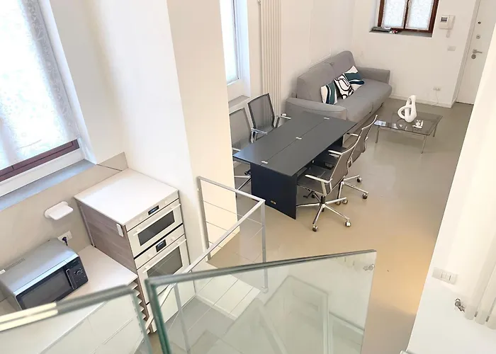 Flatsharing - Collegno 3 Level Loft Lägenhet *